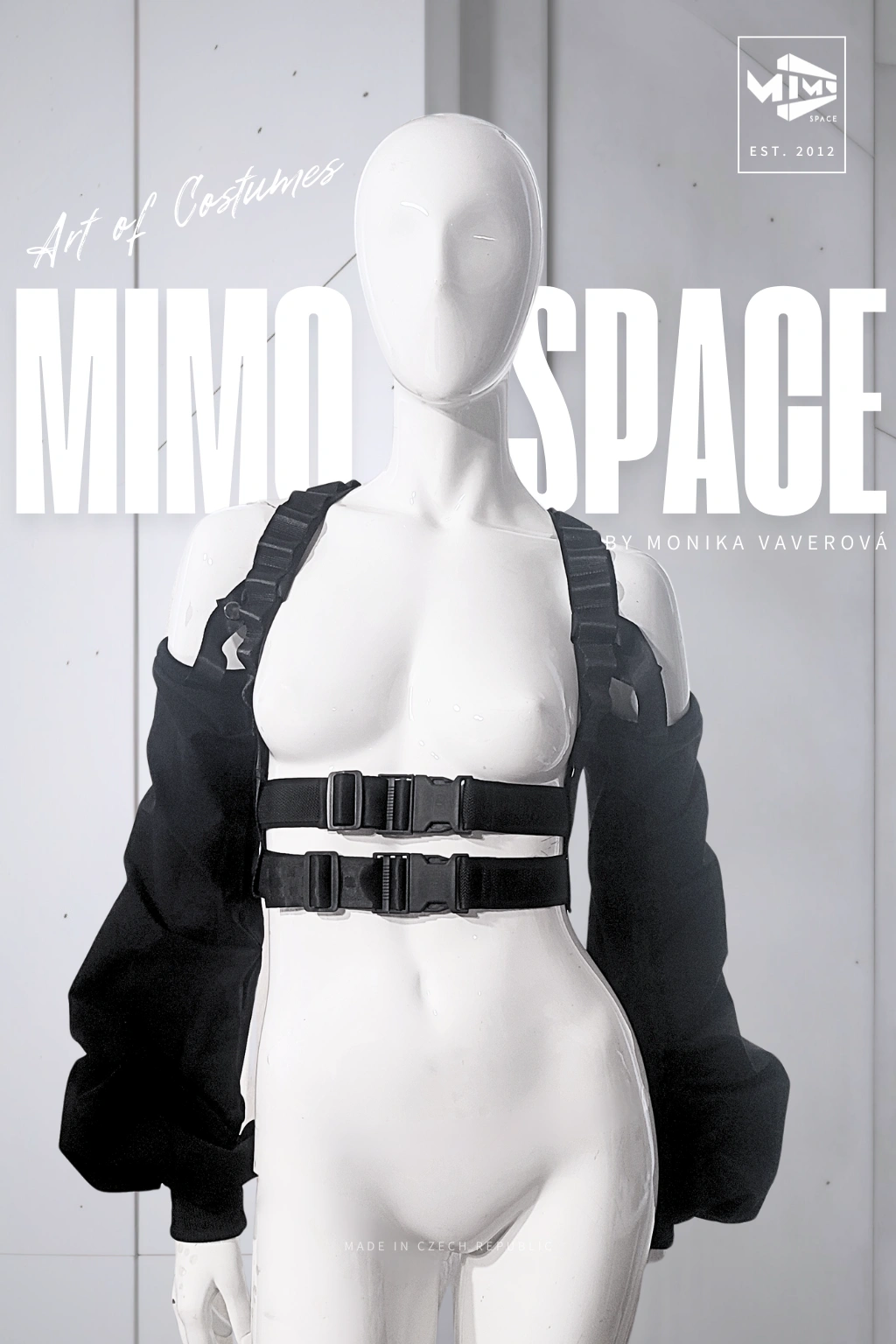 Rukávy připnuté na body harness